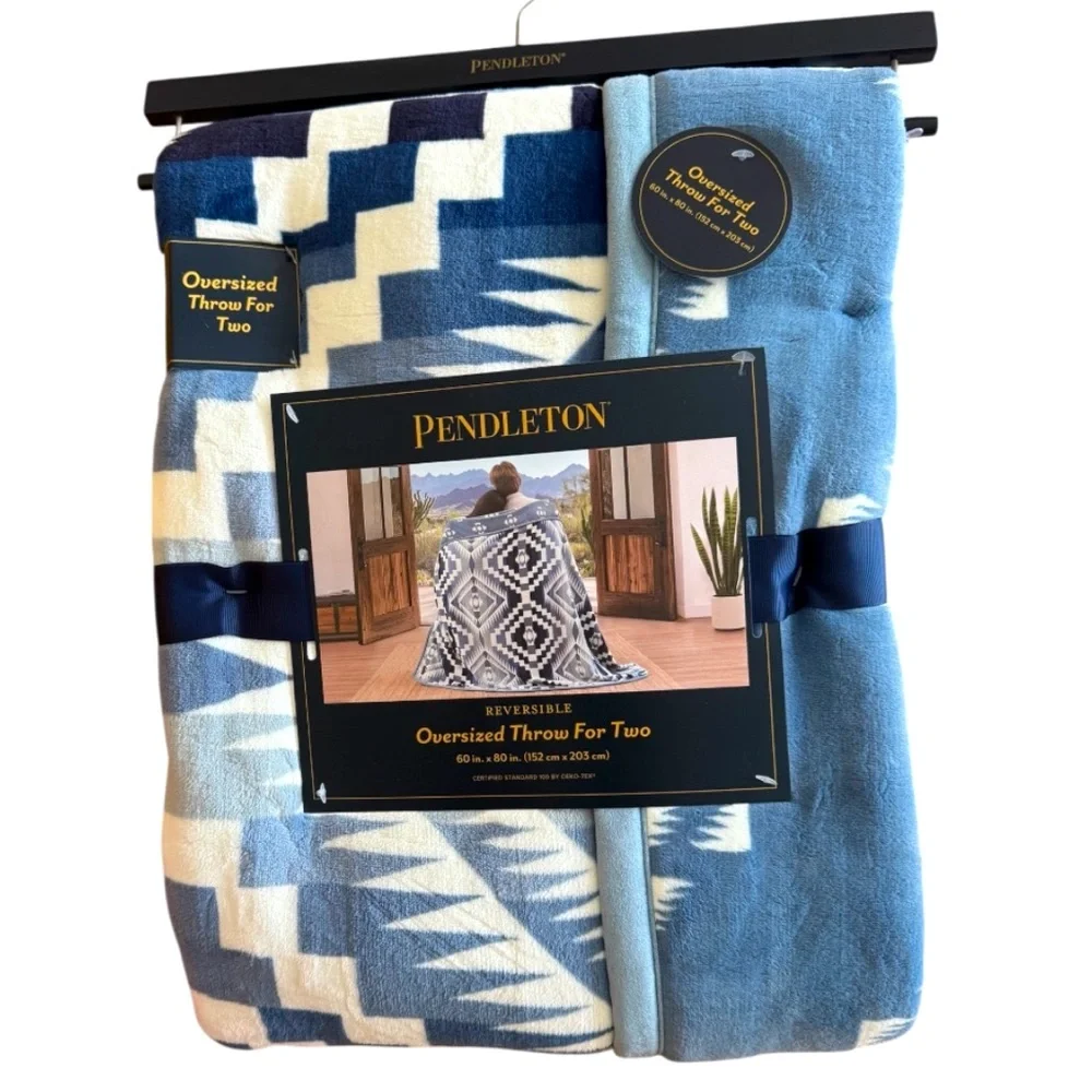 Pendleton Oversized Blue and White Geometric Blanket Throw 60”x80”